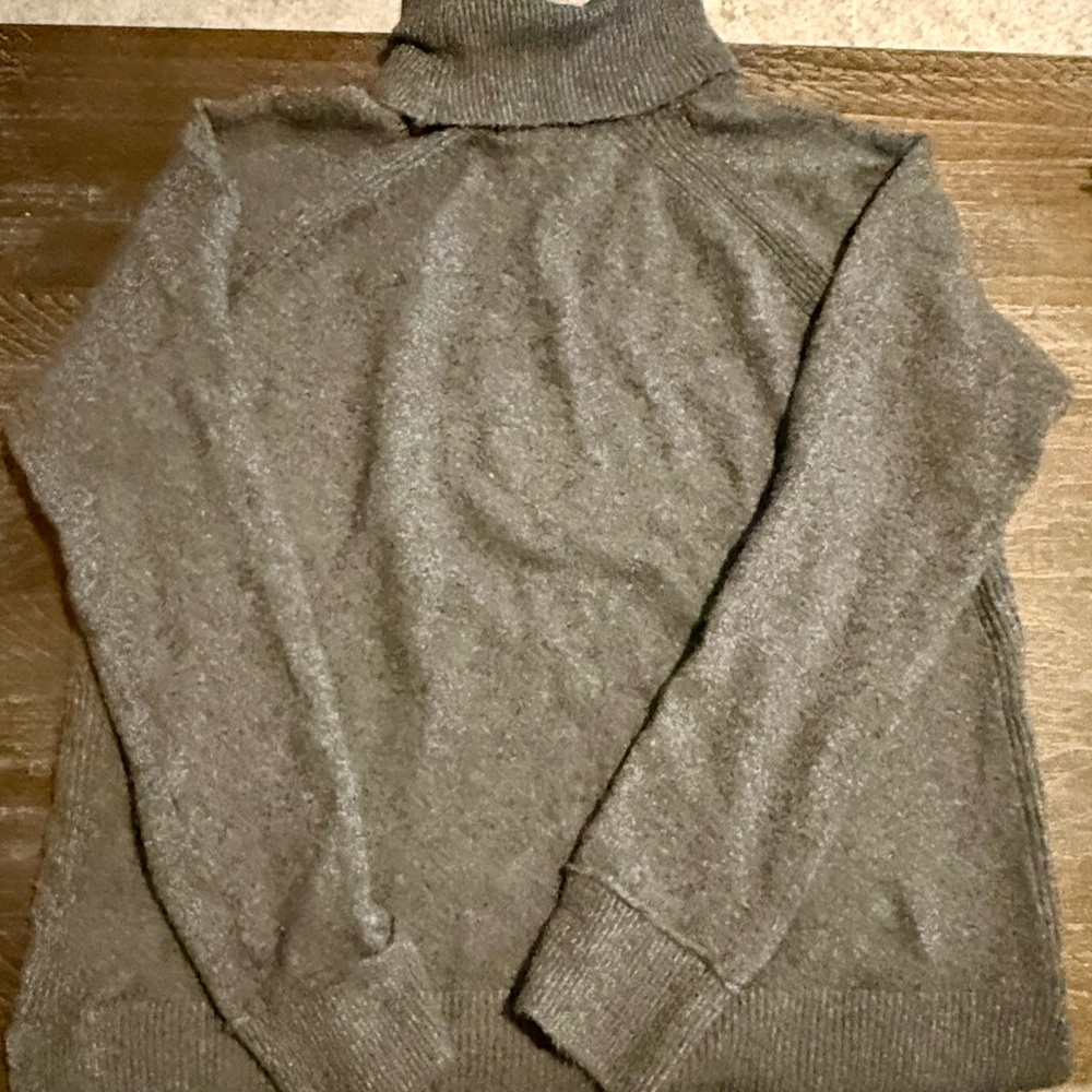 Tahari Women’s Grey Turtleneck Sweater